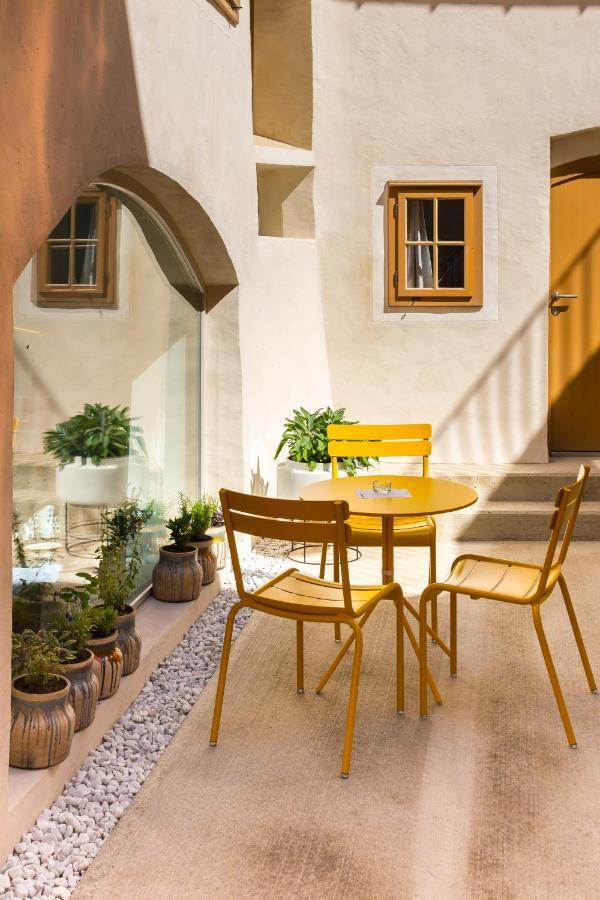 Kai 36 - Hotel Zwischen Fels Und Fluss กราซ ภายนอก รูปภาพ A patio