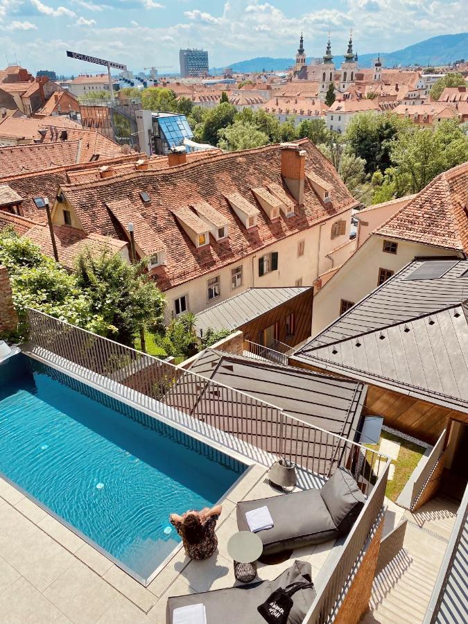 Kai 36 - Hotel Zwischen Fels Und Fluss กราซ ภายนอก รูปภาพ The swimming pool at the Hotel de l'Université