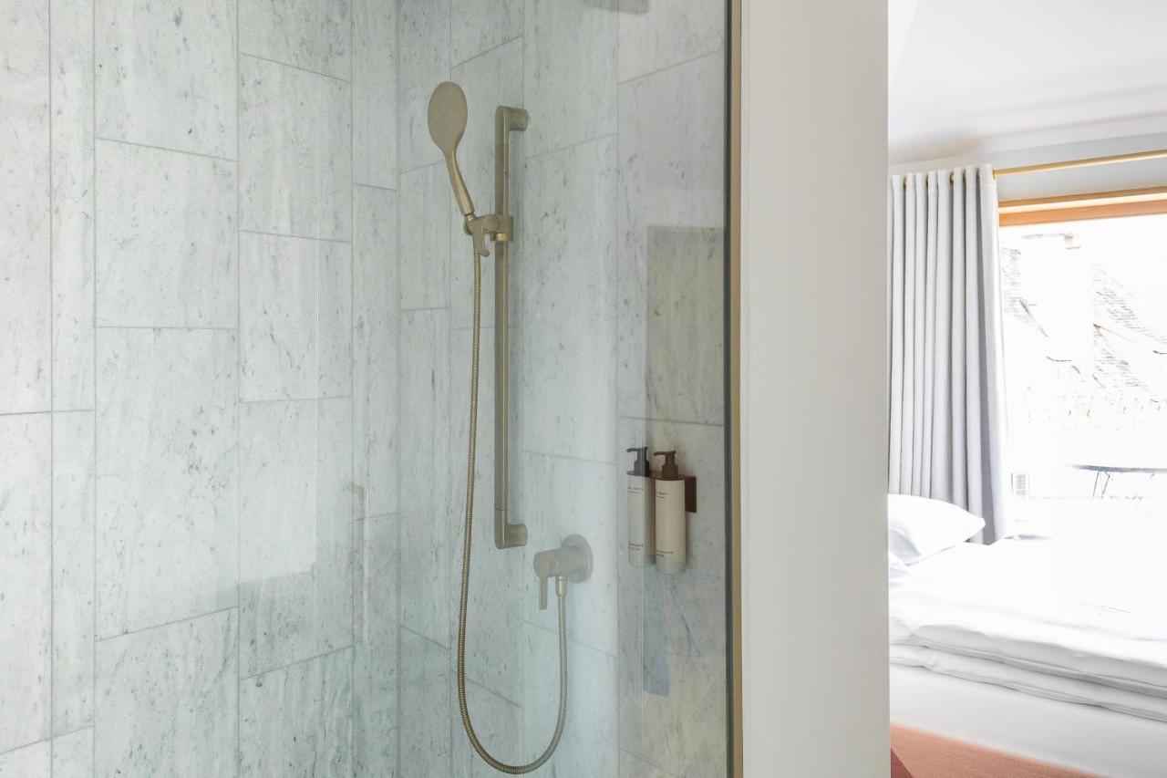 Kai 36 - Hotel Zwischen Fels Und Fluss กราซ ภายนอก รูปภาพ A shower