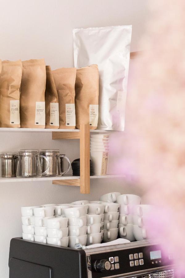 Kai 36 - Hotel Zwischen Fels Und Fluss กราซ ภายนอก รูปภาพ Coffee beans at a coffee shop