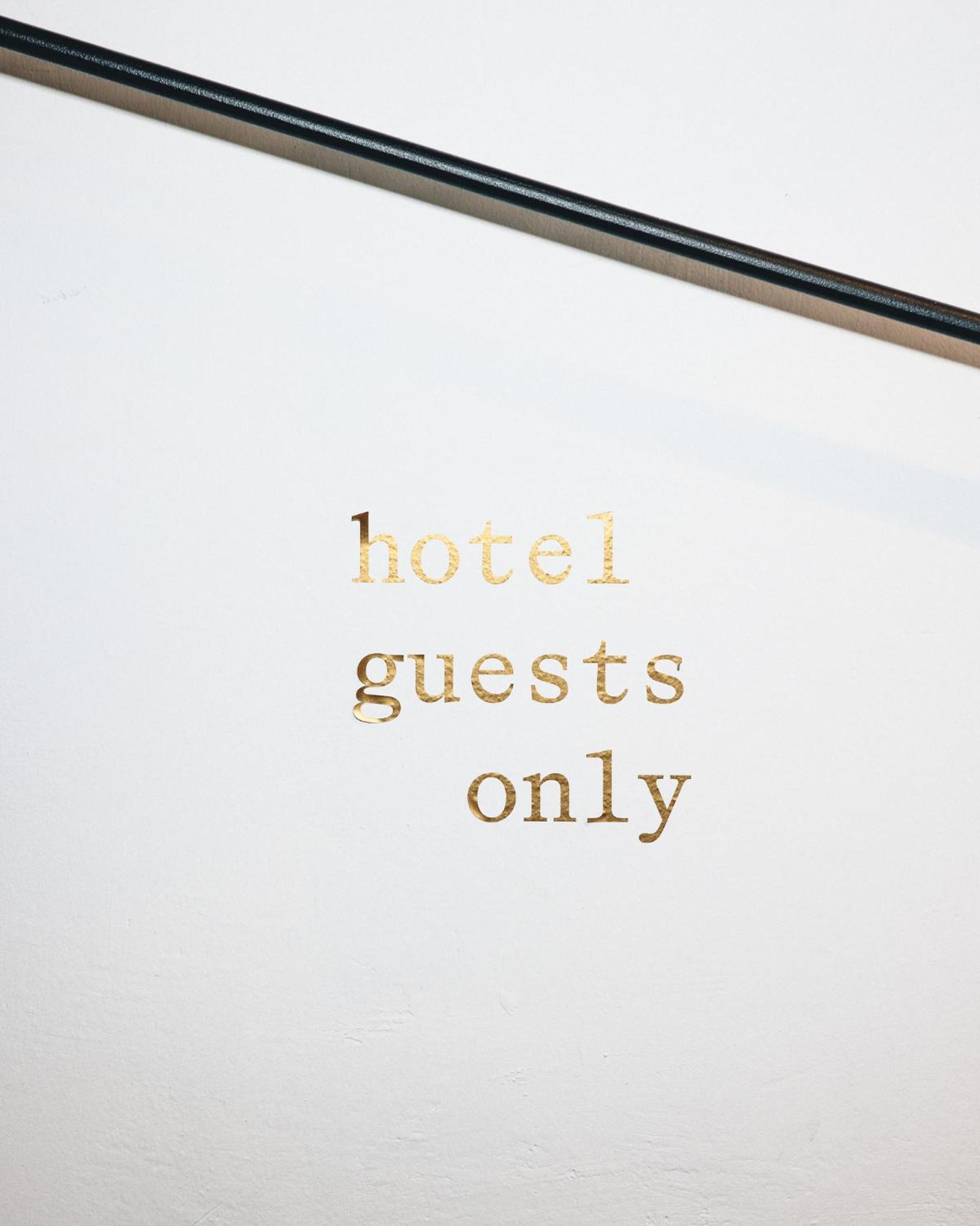Kai 36 - Hotel Zwischen Fels Und Fluss กราซ ภายนอก รูปภาพ Gold leaf used for printing