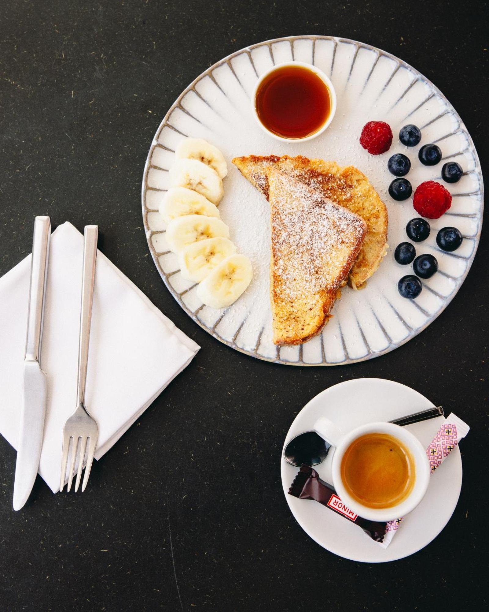 Kai 36 - Hotel Zwischen Fels Und Fluss กราซ ภายนอก รูปภาพ French toast with fruit and tea