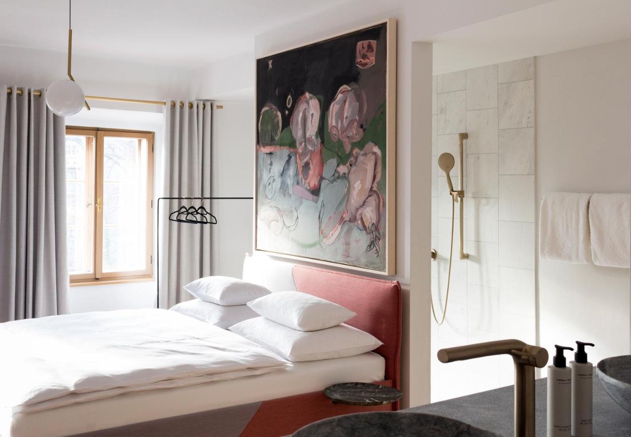 Kai 36 - Hotel Zwischen Fels Und Fluss กราซ ภายนอก รูปภาพ A room at the Hotel